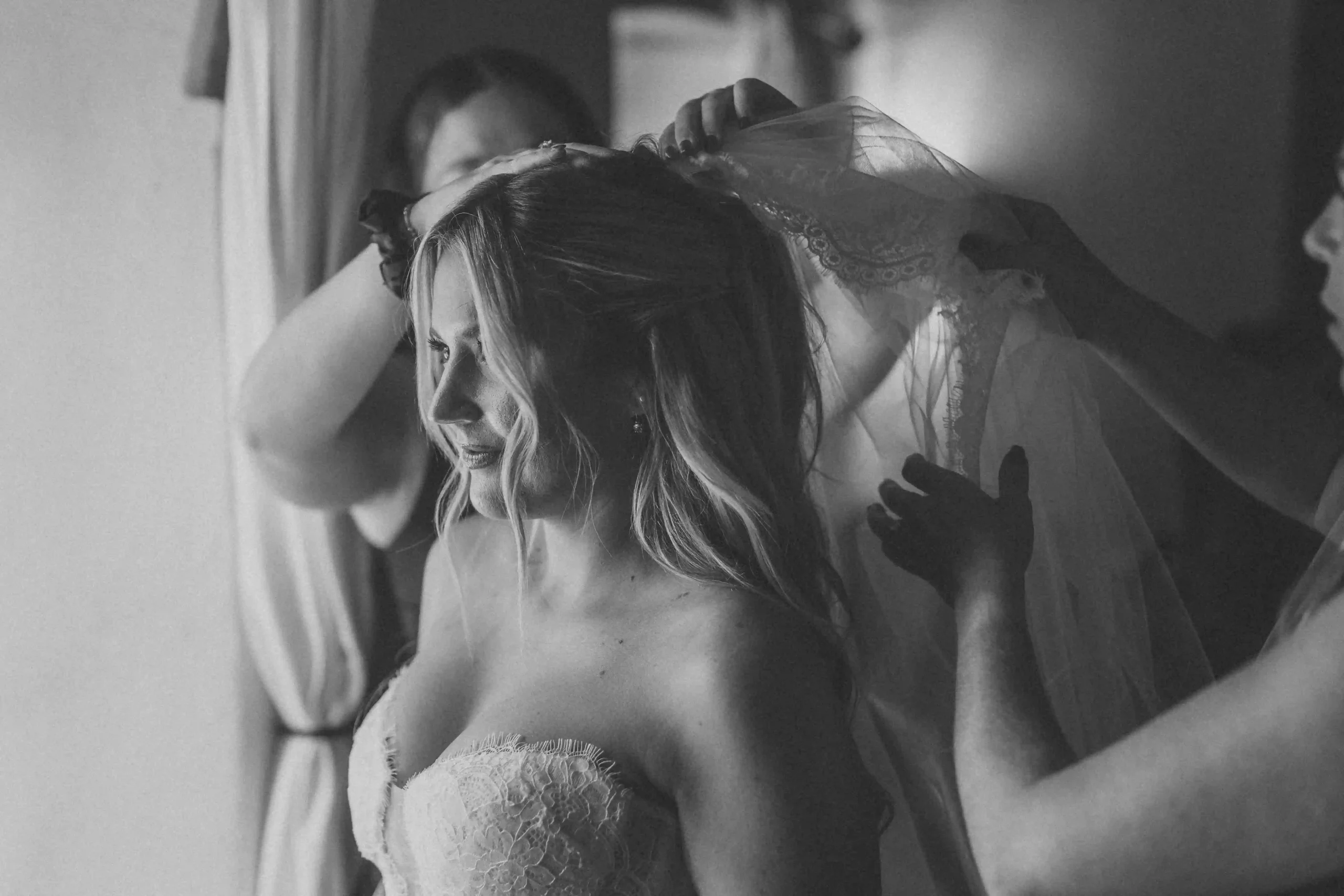 Tuscany Wedding_1.K&J_GettingReady_LinhSchroeterFoto_311