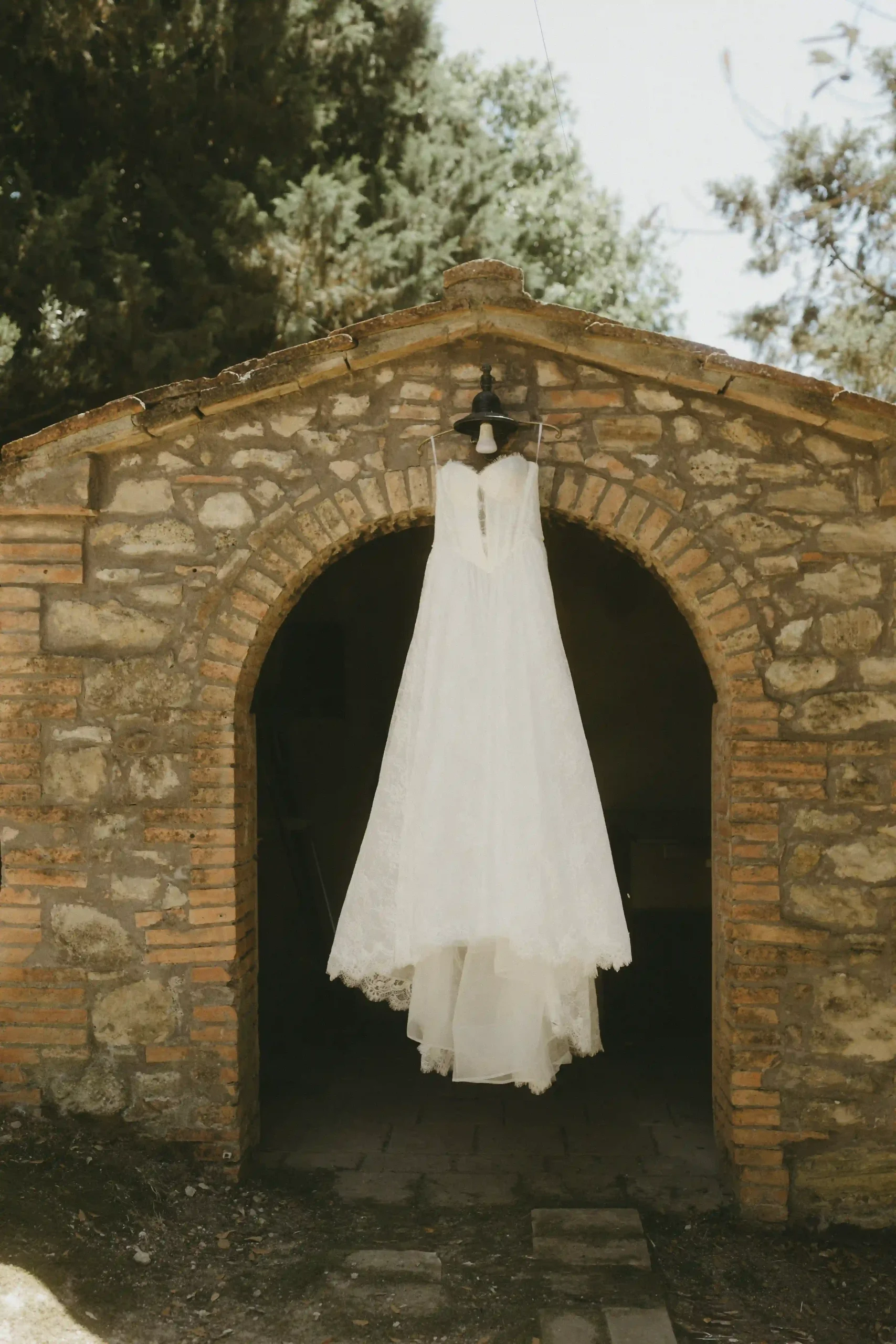 Tuscany Wedding_1.K&J_GettingReady_LinhSchroeterFoto_96