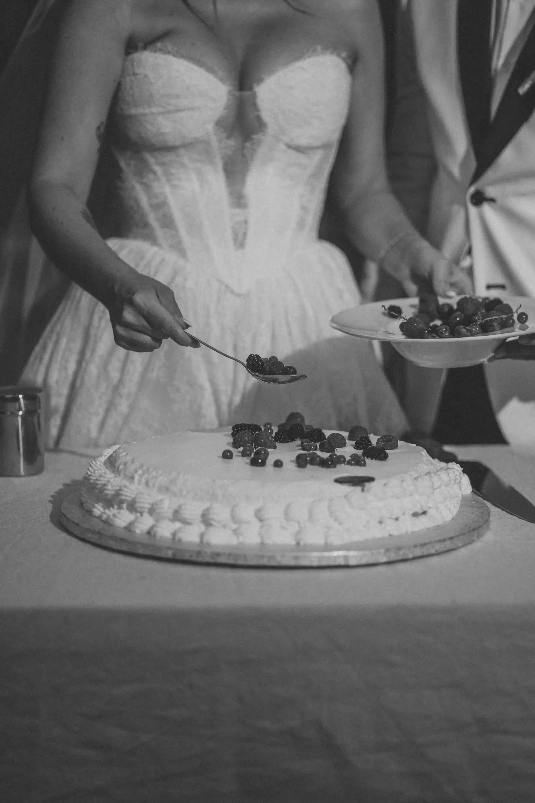 Tuscany Wedding_8.Cake_K&J_LinhSFoto_9